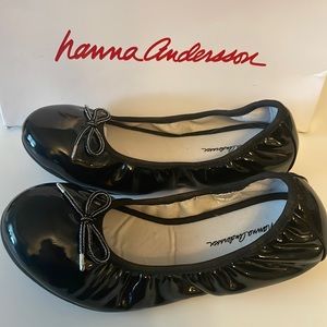 SALE! Hannah Andersson girls Julia ballet flat shoes black patent NWT SZ 3.5